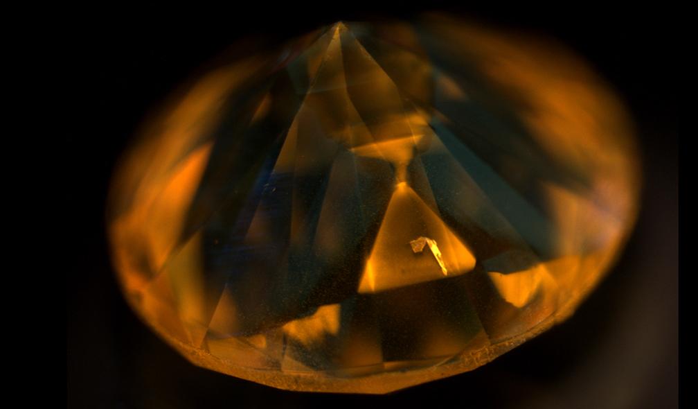 Multi-treated HPHT-grown synthetic diamonds